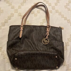 Michael kors purse
